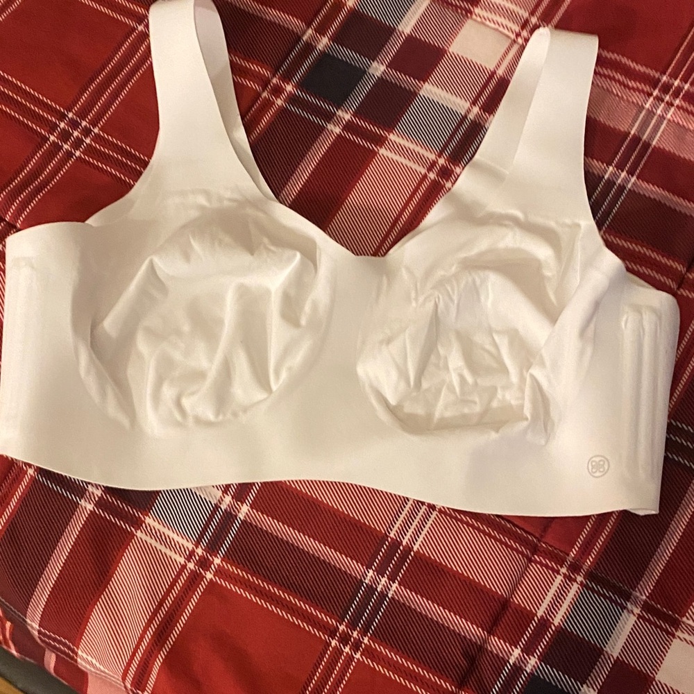 Seamless White Women's Bra